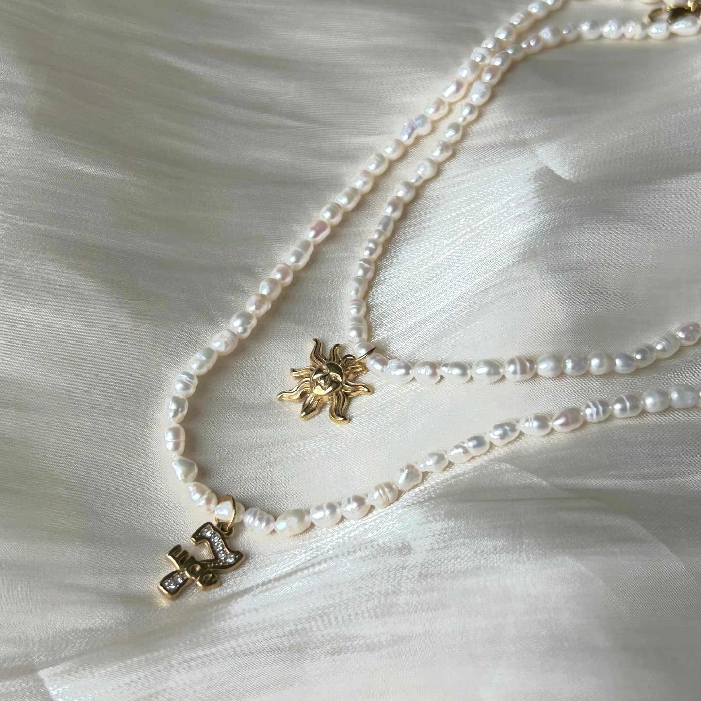 Natural White Freshwater Pearl Choker Necklace, 18K Gold Plated Stainless Steel Sun & Lucky 7 CZ Pendant, Adjustable 40-45cm Handmade Pearl Chain for Women