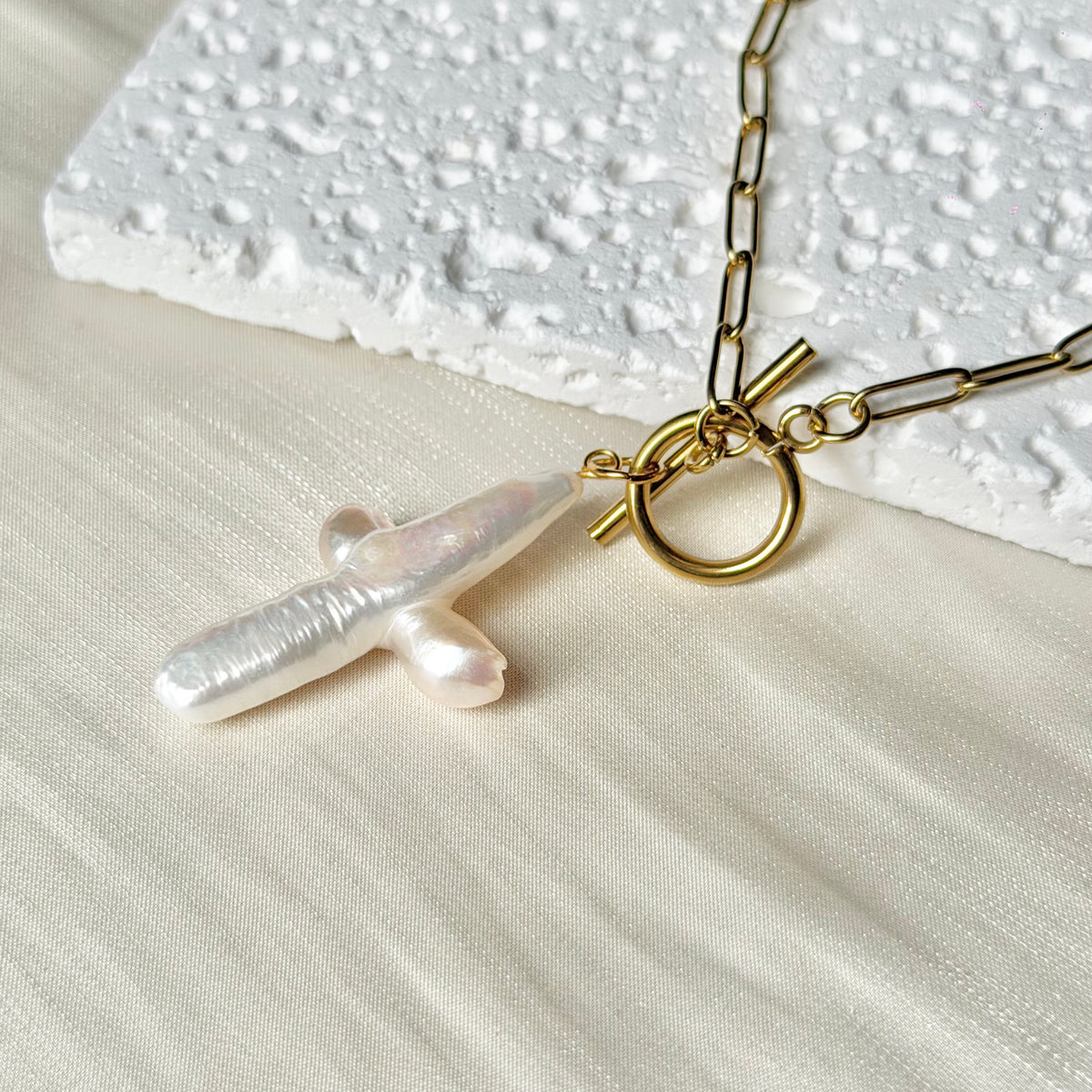 Handmade Cross-shaped Baroque Pearl Necklace | 45cm, Stainless Steel Toggle Clasp